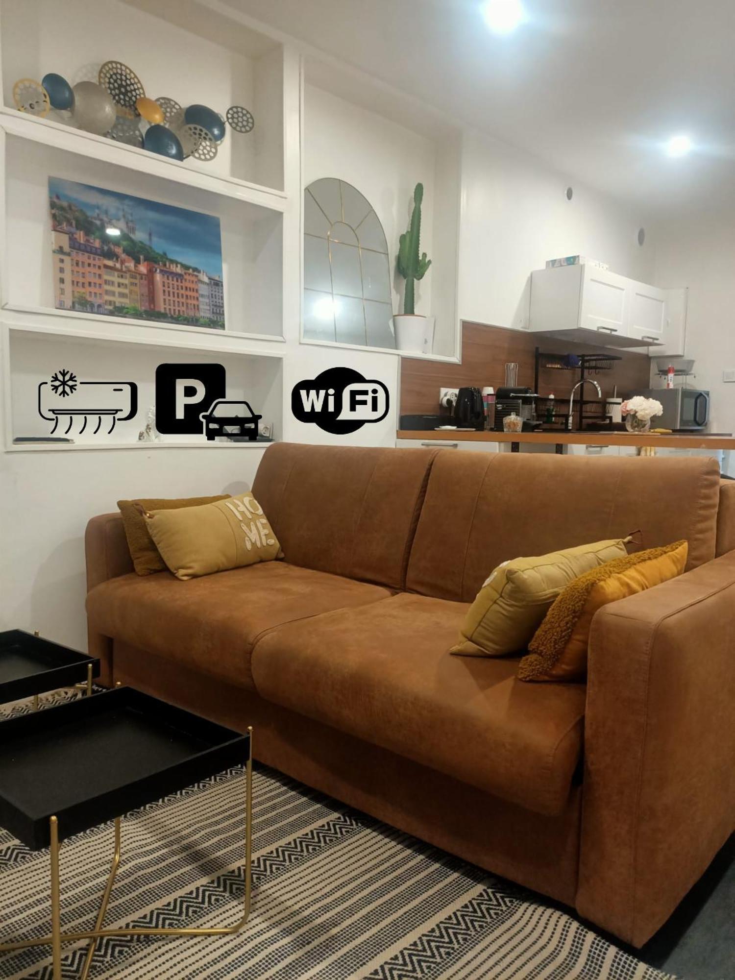 Le Petit Cocon - Parking Prive - Lyon Sud Apartment Vénissieux Екстериор снимка