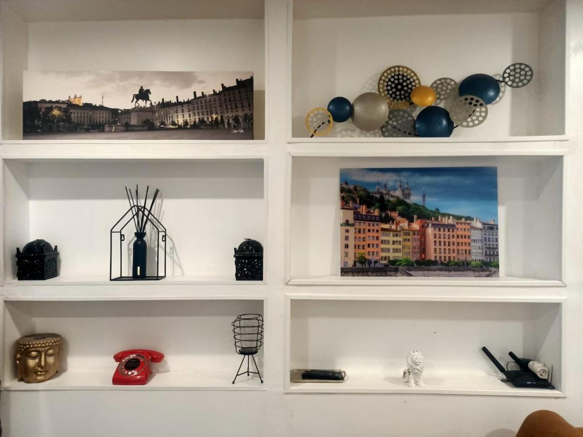 Le Petit Cocon - Parking Prive - Lyon Sud Apartment Vénissieux Екстериор снимка