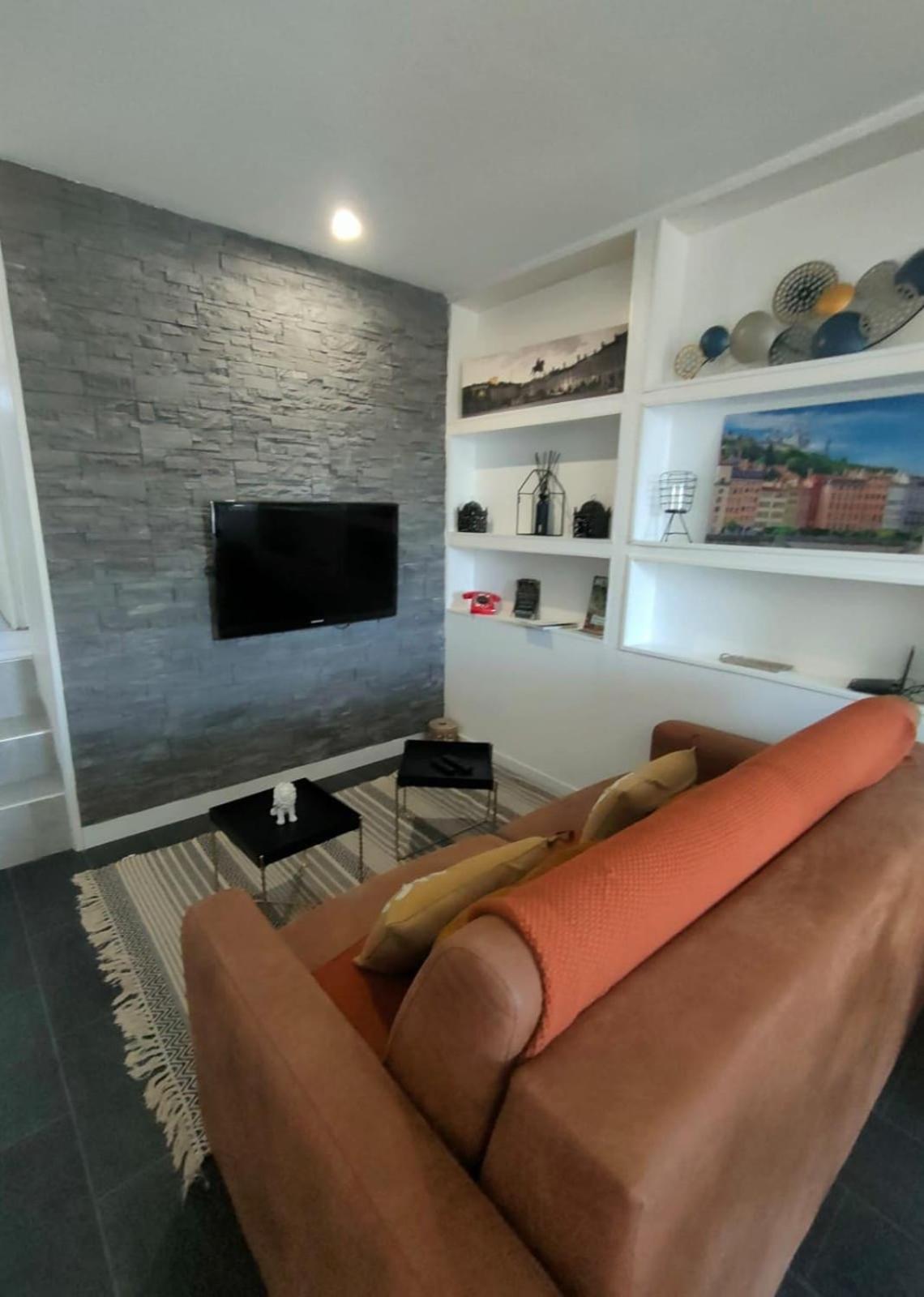 Le Petit Cocon - Parking Prive - Lyon Sud Apartment Vénissieux Екстериор снимка